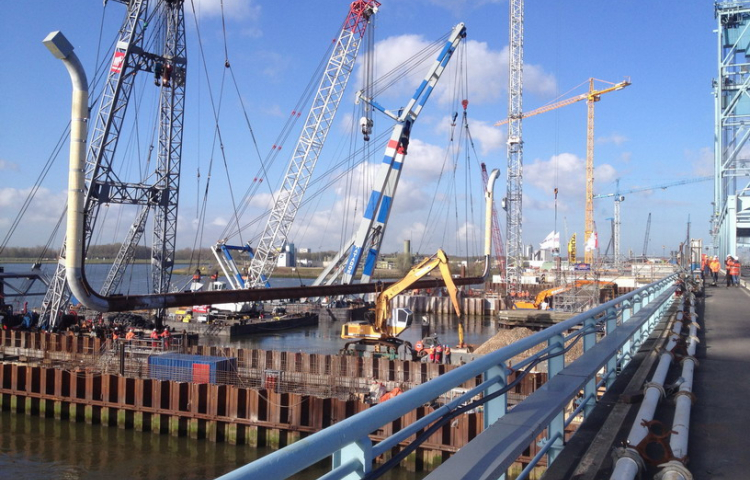 20130420 CCI duiker Botlekbrug 79 KLEIN2.jpg